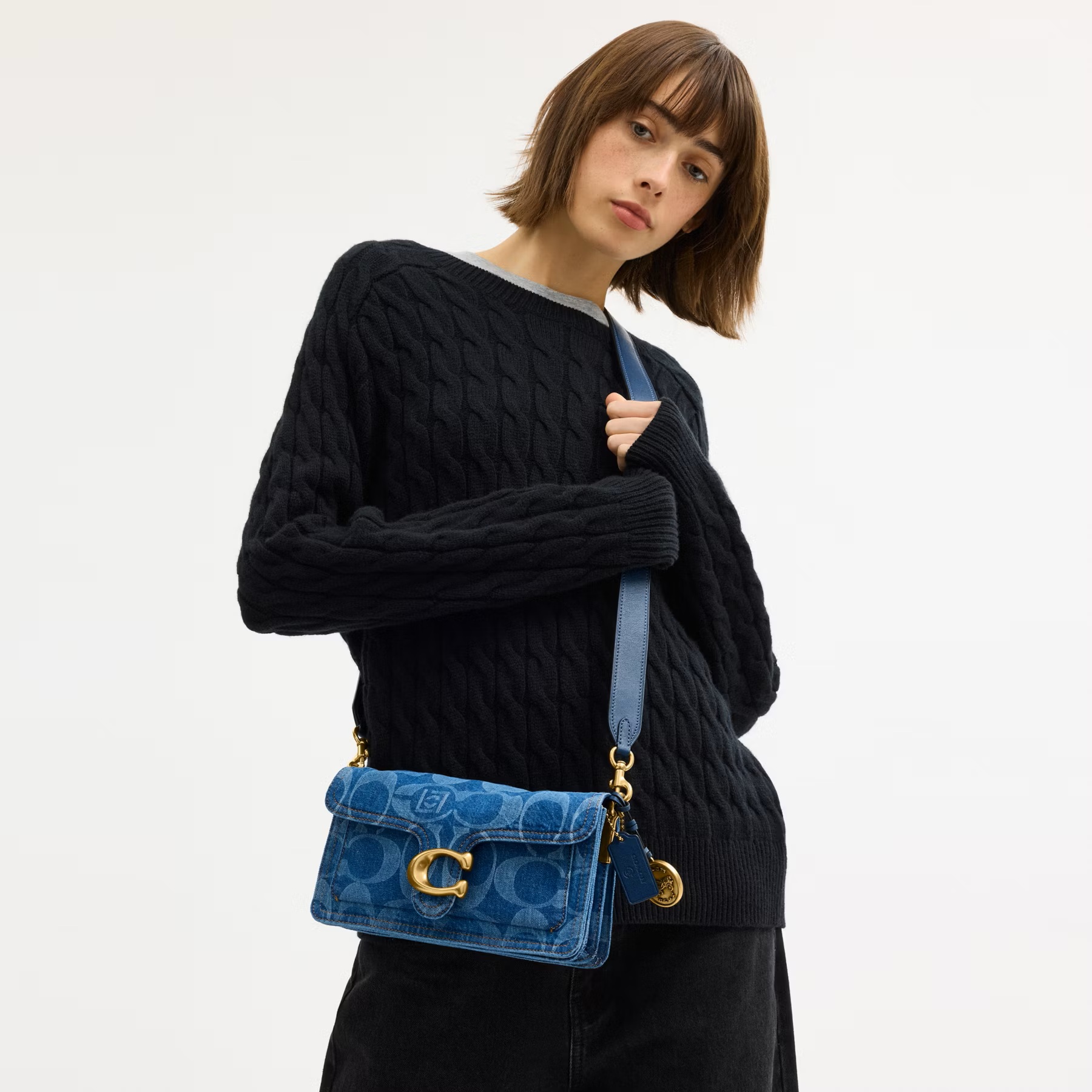 COACH COACH CLOT TABBY SHOULDER BAG 26 IN MAXI SIGNATURE DENIM