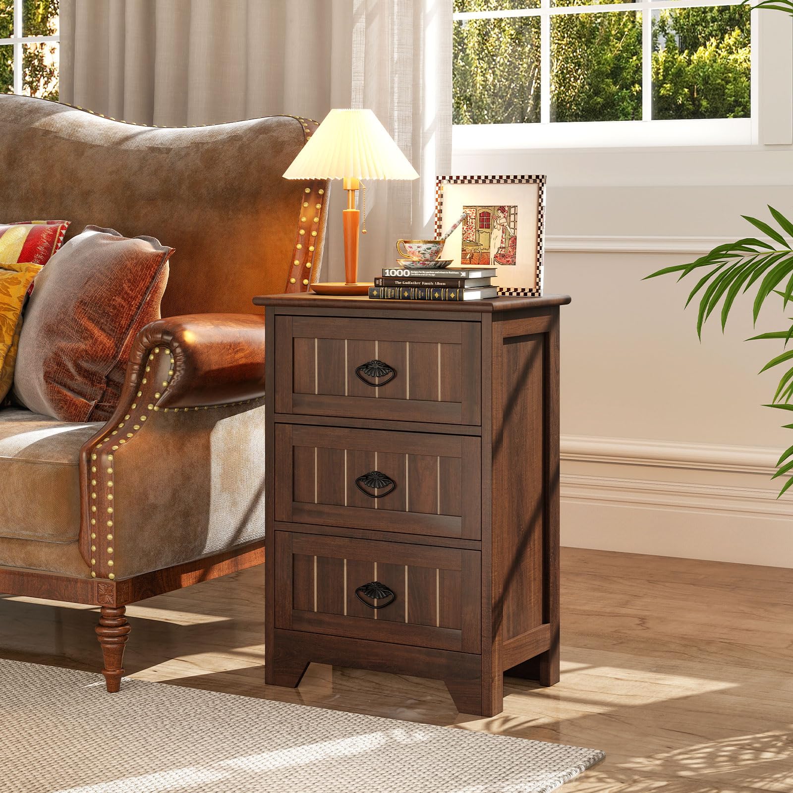 BEFOUNDLOVELY Farmhouse Nightstand with 3 Storage Drawers（1/2）