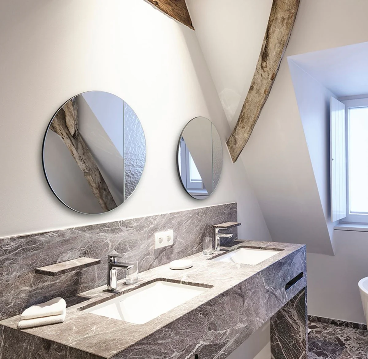 Luxury wall mirror Ø 58 cm - Round mirror with structured surface - Living room mirror - Cloakroom mirror - Luxury quality
