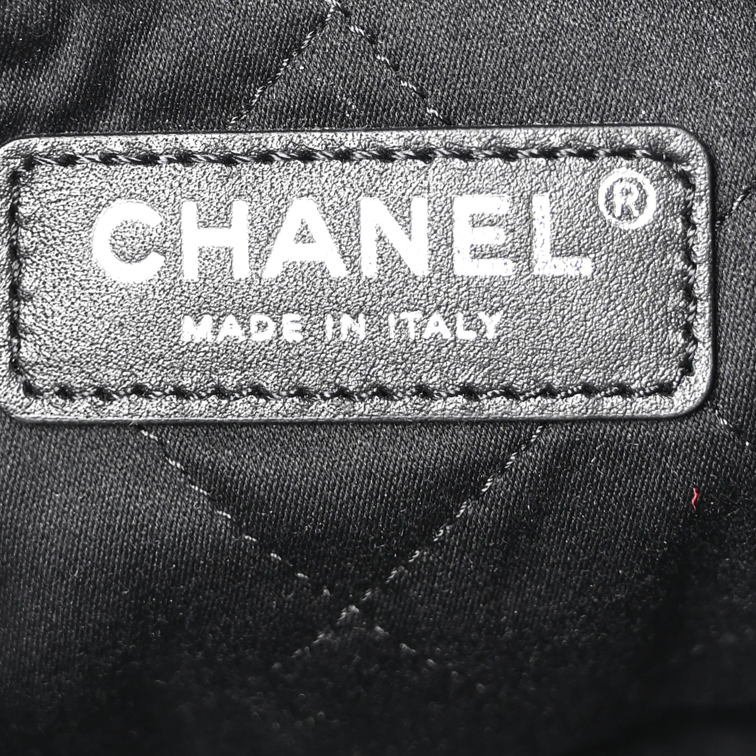 Metallic Shaded Calfskin Quilted Chanel 22 Black Silver - Top Club