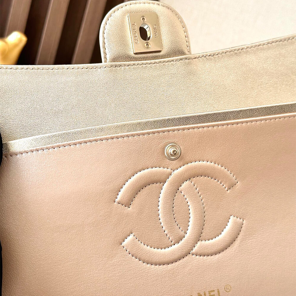 CHANEL Classic Flap Medium(High-end Grade) - Top Club