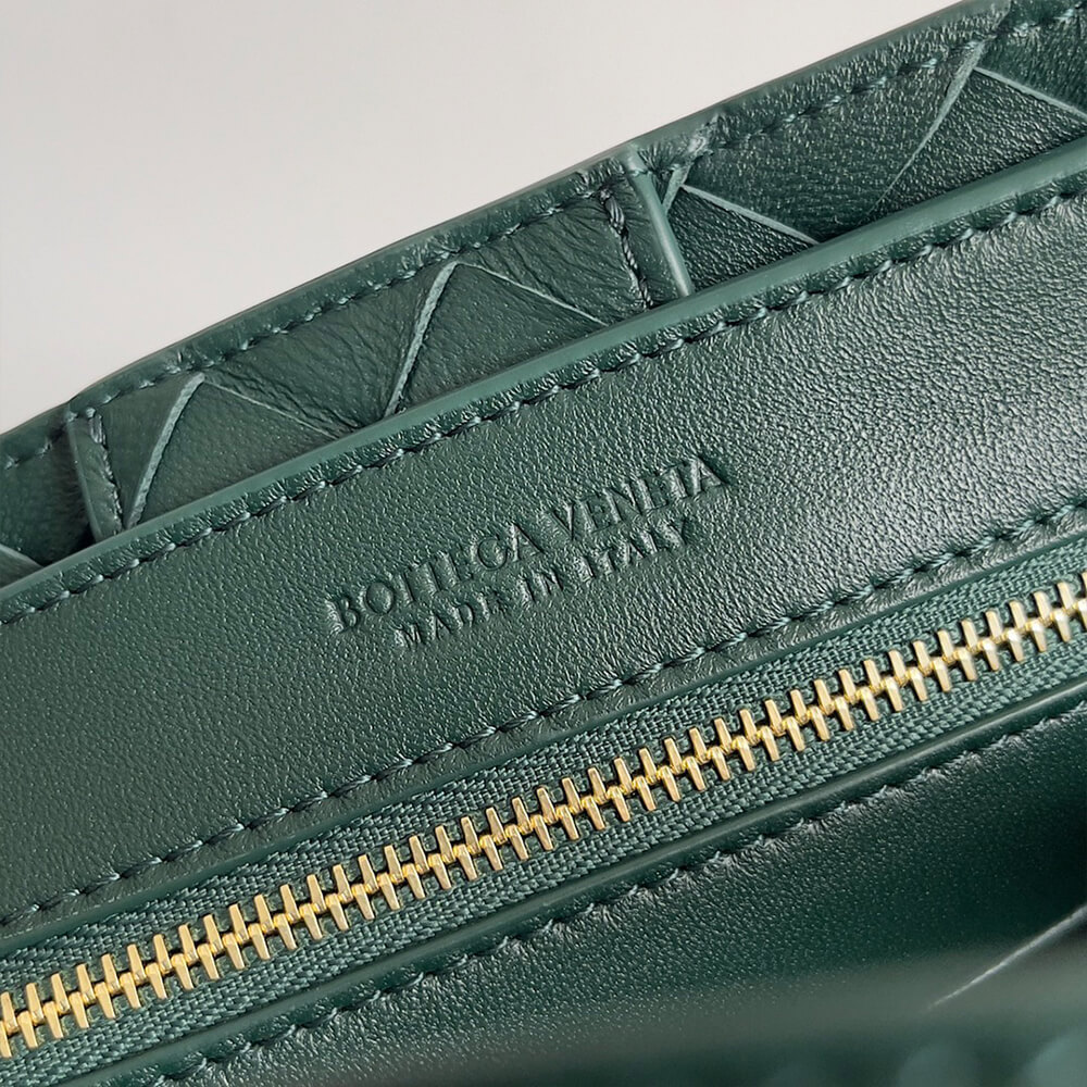 Bottega Veneta Small Andiamo - Top Club