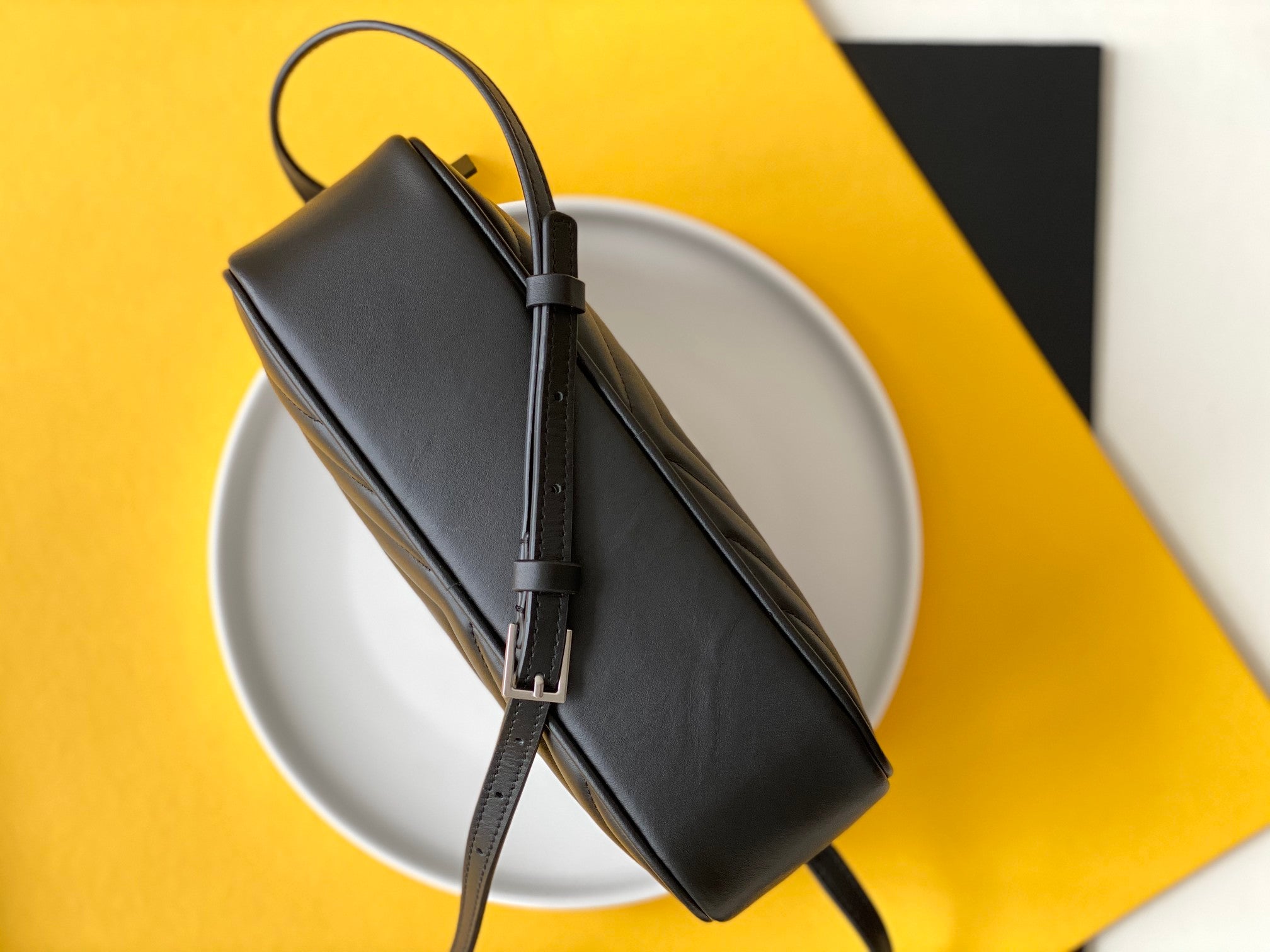 Y Lou Camera Bag In Quilted Leather - Top Club