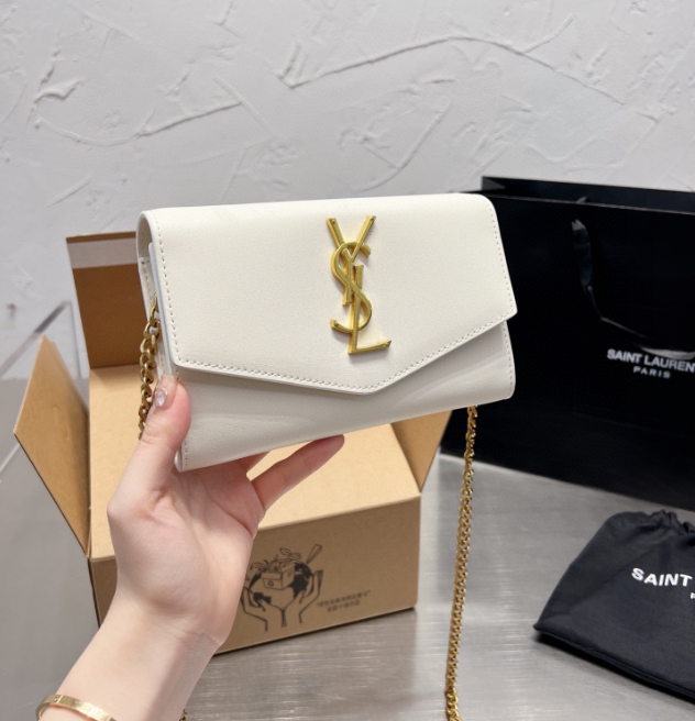 Y Uptown Leather Clutch  White - Top Club