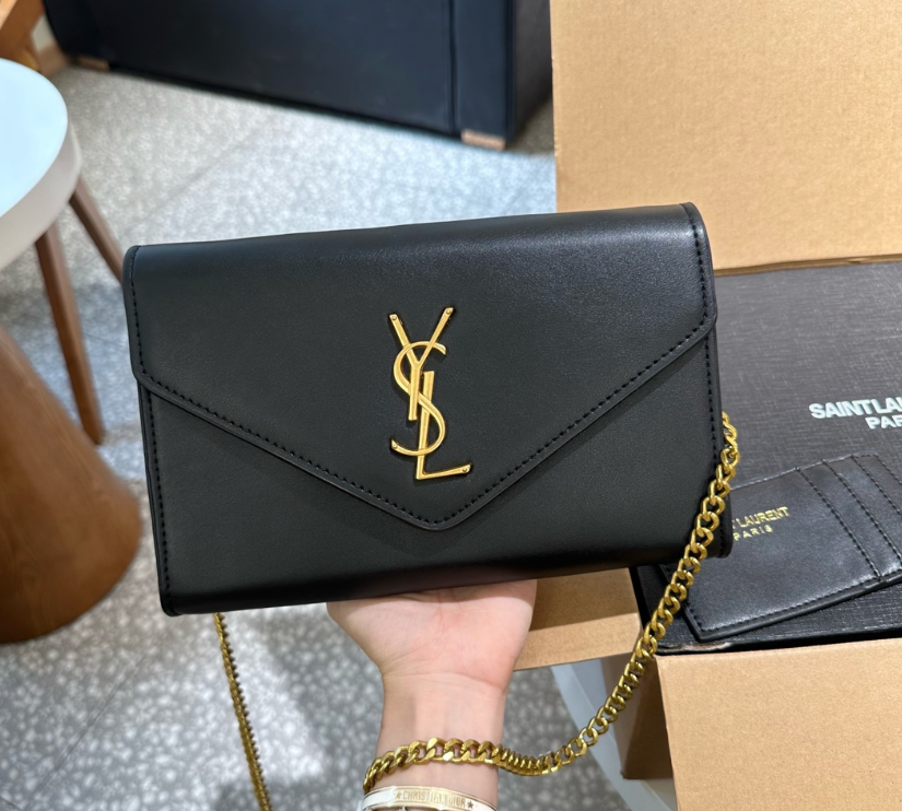 Y Uptown Leather Clutch  White - Top Club