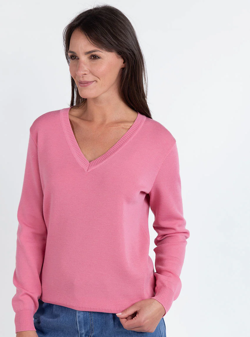 Pull femme col V en laine rose fleur