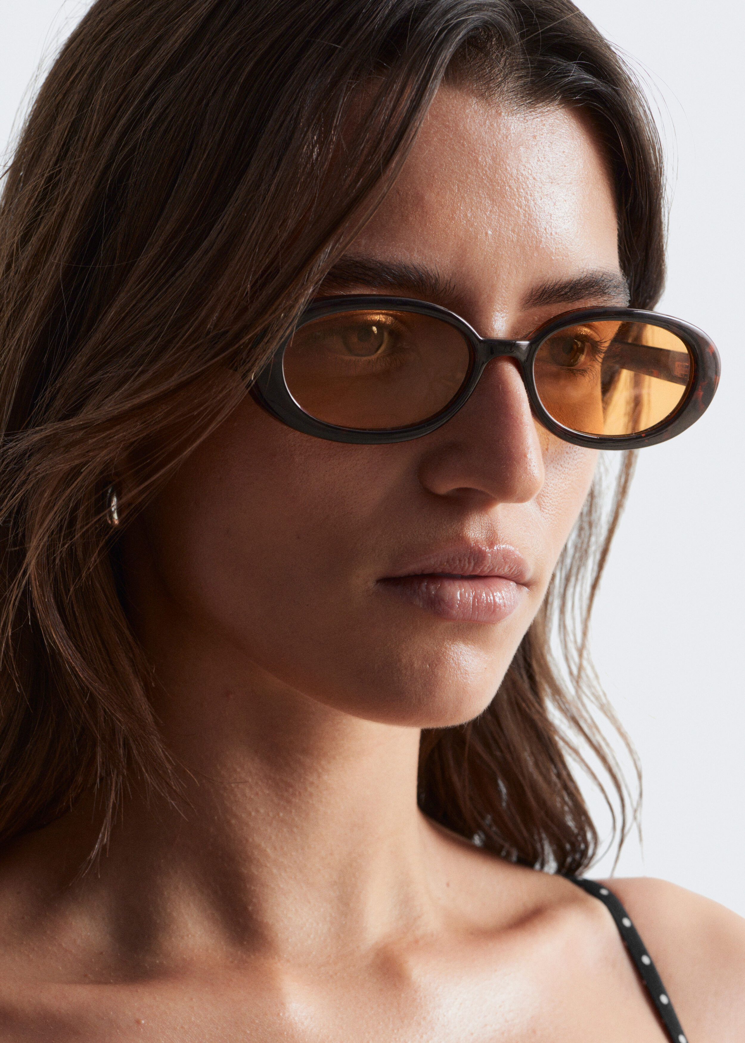 & Other Stories SLIM OVAL-FRAME SUNGLASSES