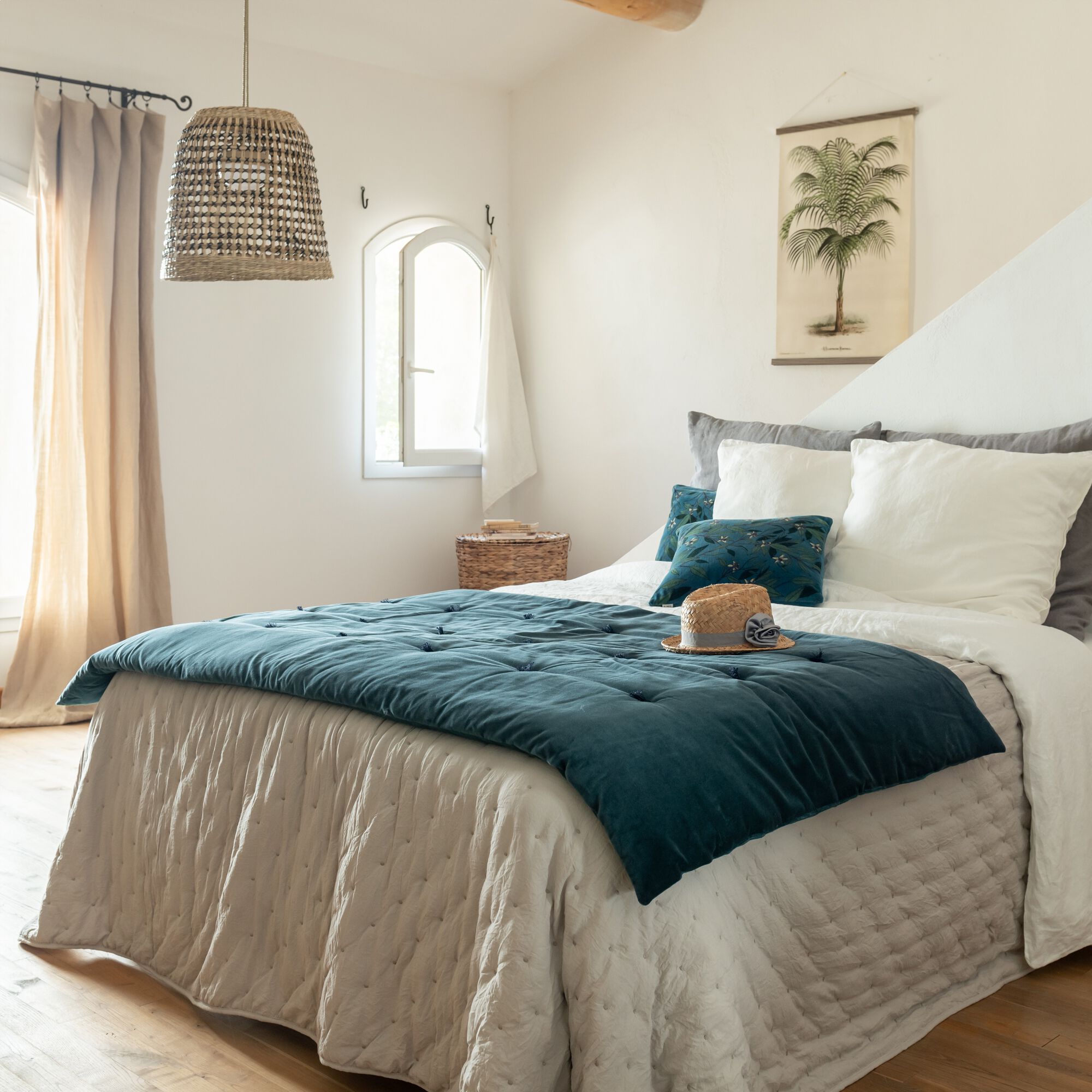 EDEN - Édredon en velours de coton 100x180cm piquage pompons - bleu