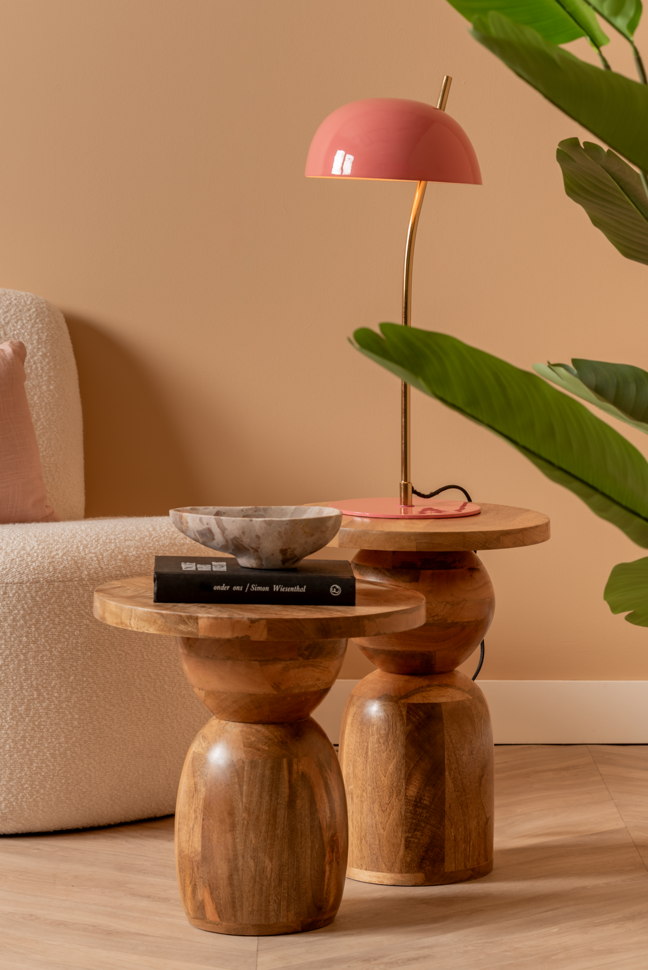 Side table Dia large mango wood