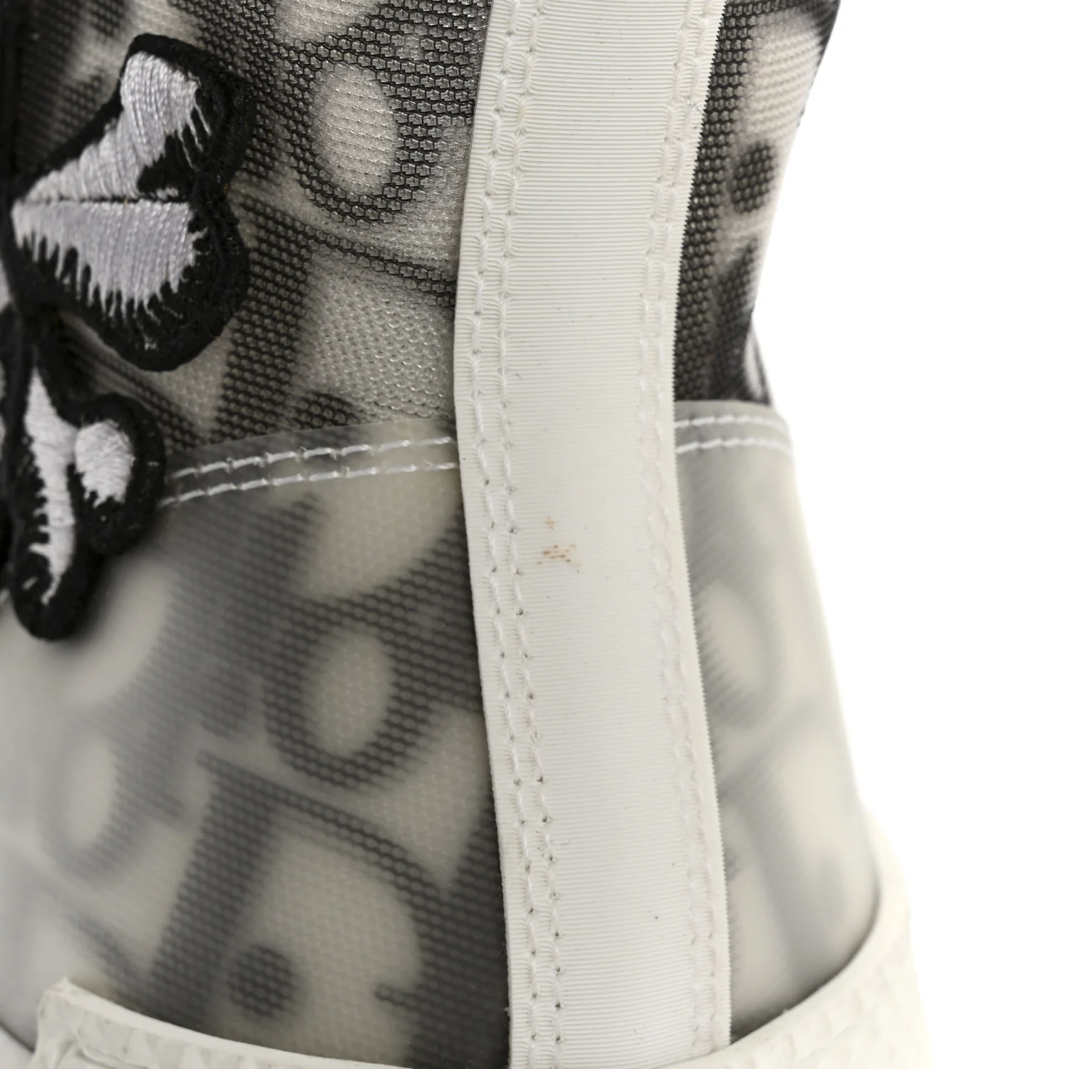 X SHAWN STUSSY Canvas Oblique Bee B23 High Top Sneakers 39 White Black - Top Club