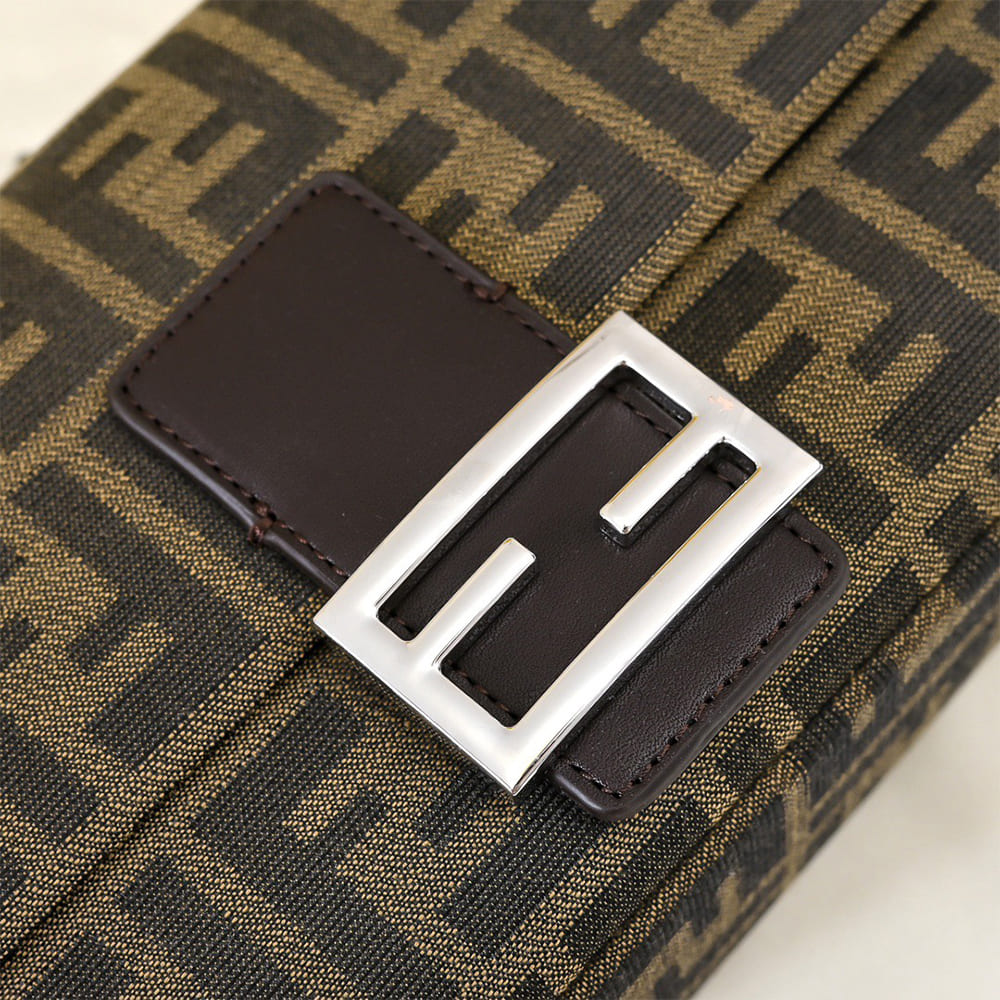 Fendi Baguette - Top Club