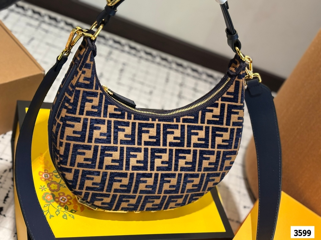 Fen 2025 new arrival graphy moon bag size:30 * 16cm - Top Club