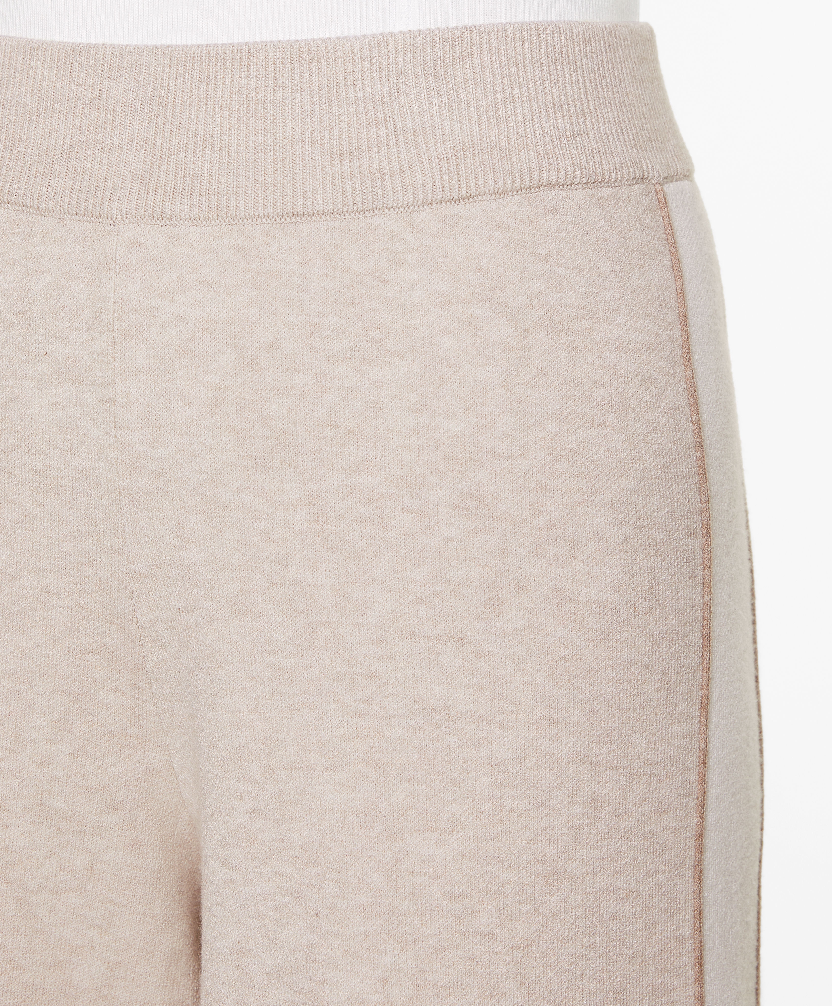 OYSHO Knit straight leg trousers with piping