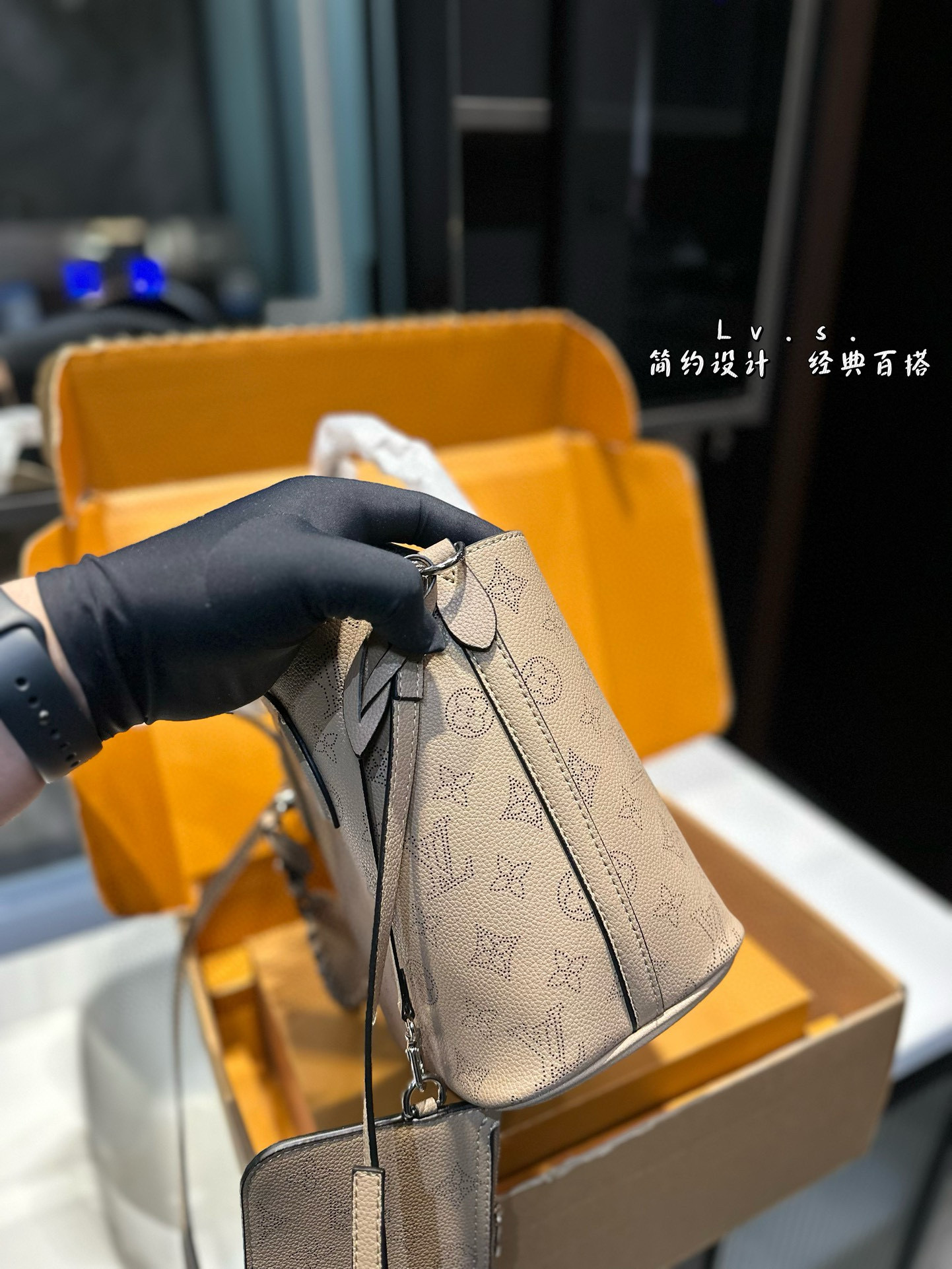 louis new arrival tote bucket bag size:21 * 20cm - Top Club
