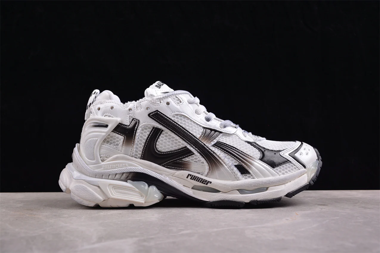 Balenciaga Runner Sneaker 'Gradient - White Black' - Sneaker Replica Workshop