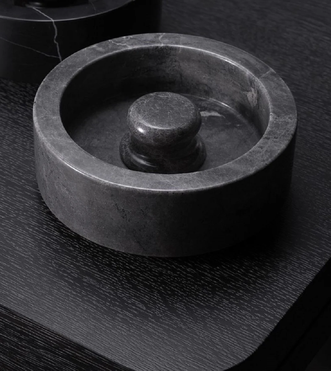 Luxury ashtray gray Ø 20 x H. 7.5 cm - Round marble ashtray - Decorative accessories - Luxury quality