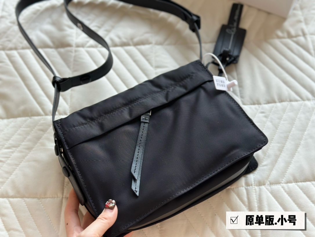 Pra invites x Cini Boeri bag - Top Club