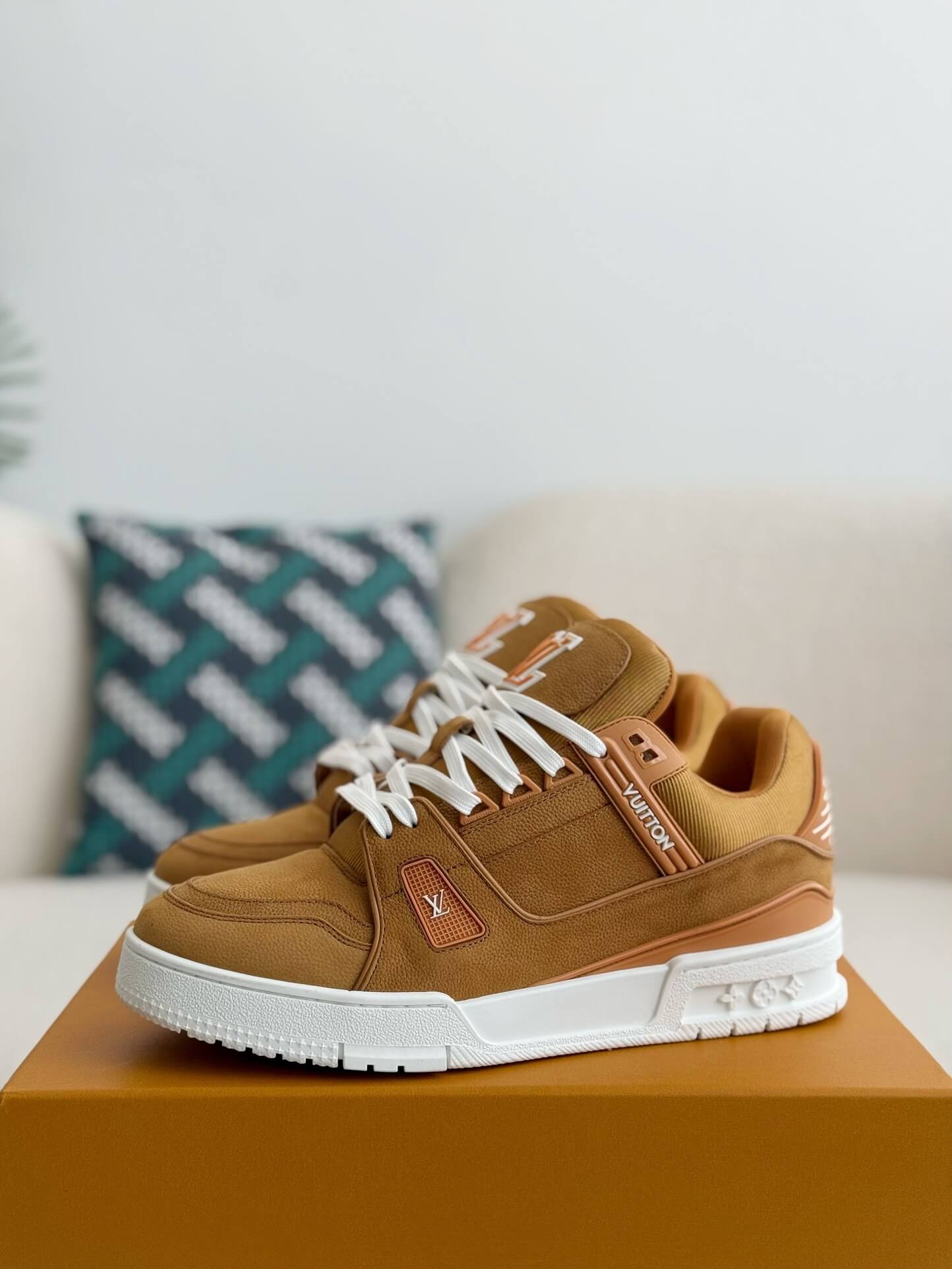 Louis Vuitton LV Trainer Beige Sneaker - Sneaker Replica Workshop