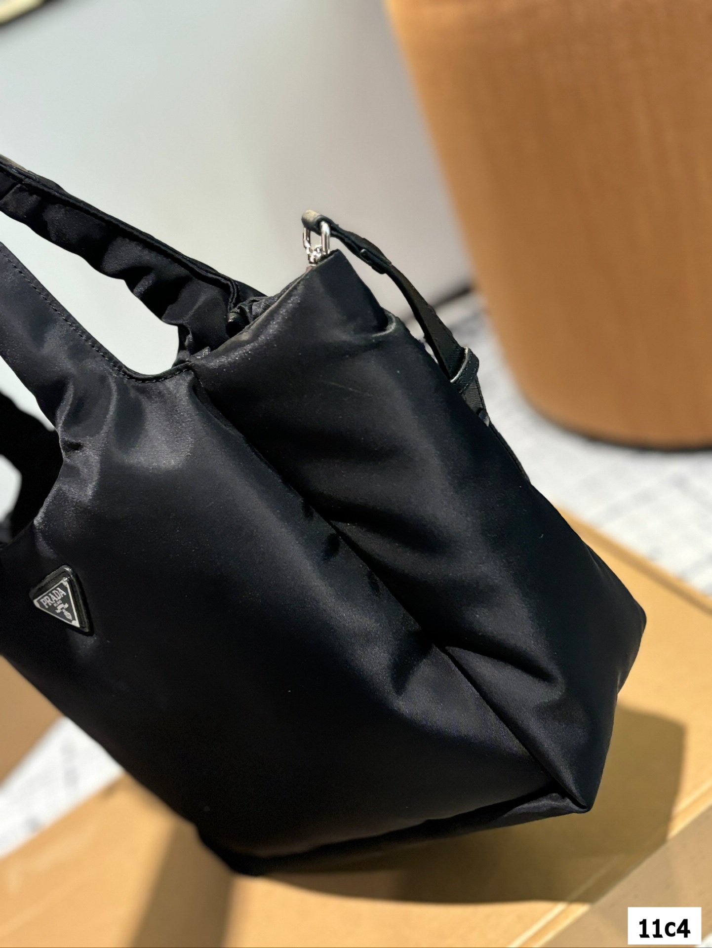 Pra new arrivla bucket tote bag size:30 * 26 cm - Top Club