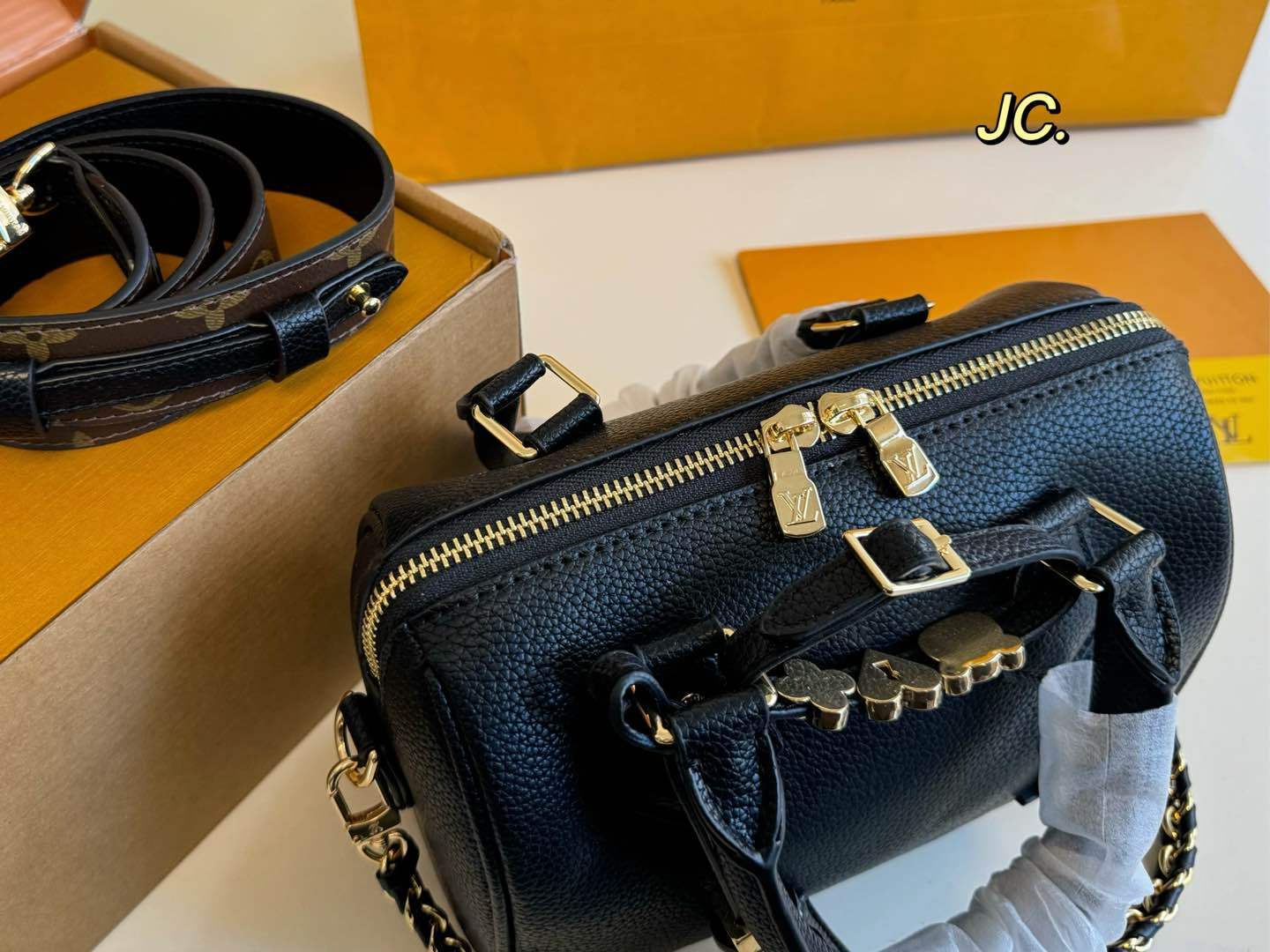 Louis new arrival speedy bag size: 20*15 cm - Top Club