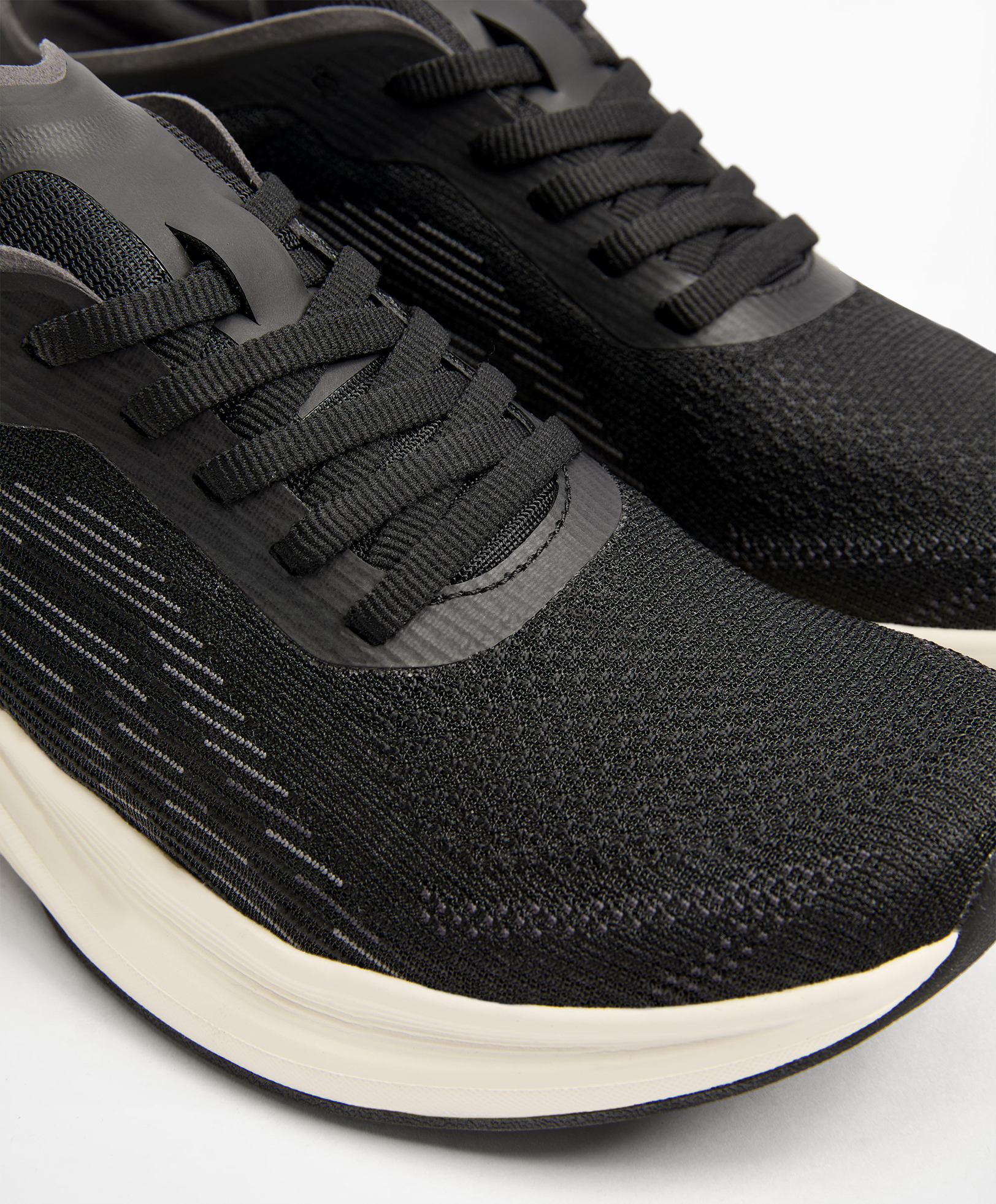 OYSHO Long-distance running trainers