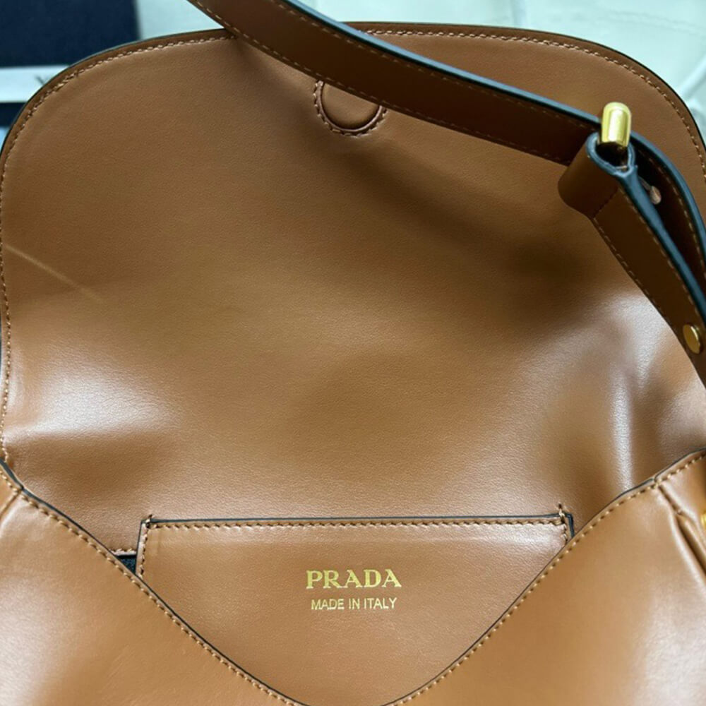Prada Arque leather shoulder bag with flap - Top Club