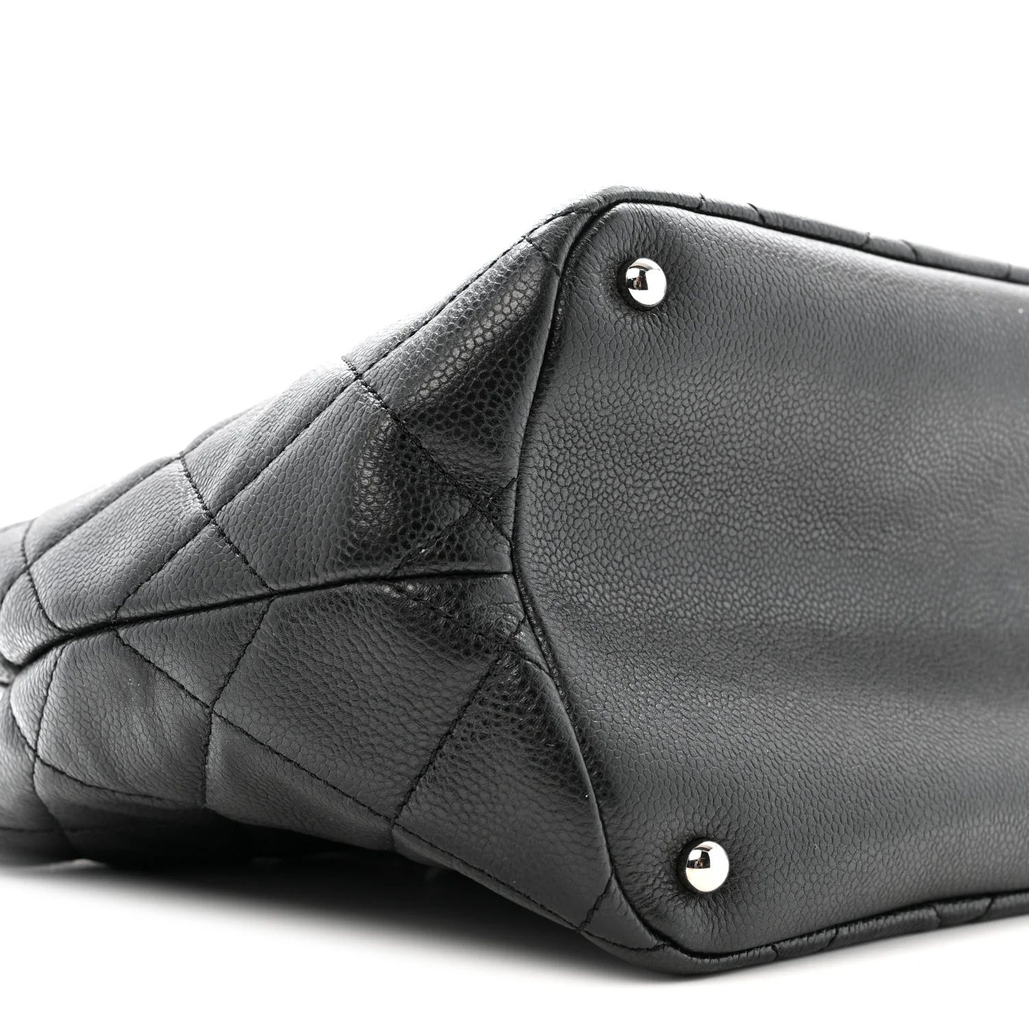 Caviar Quilted CC Timeless Soft Tote Black - Top Club