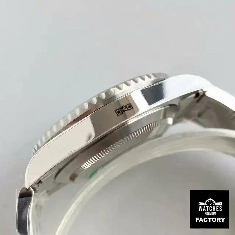Rolex Submariner Date 116610LV Noob Factory V9 Green Dial Diamond