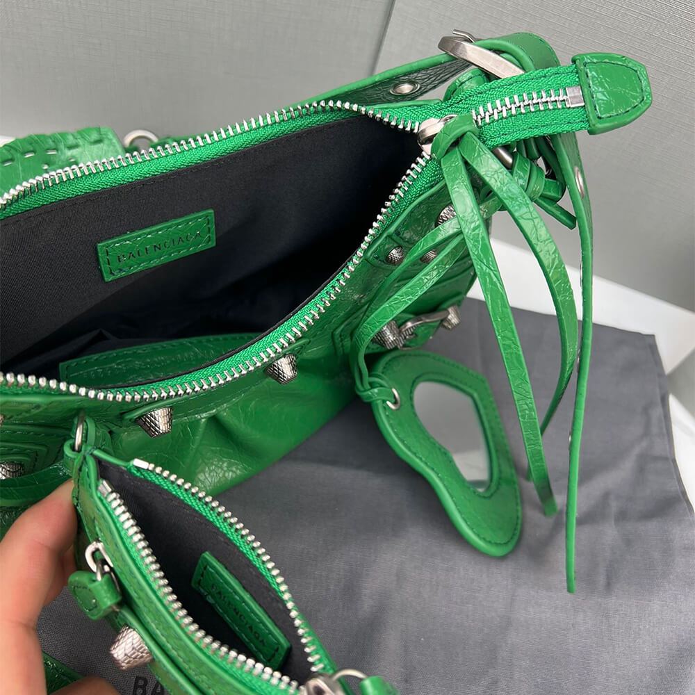 BALENCIAGA WOMEN S LE CAGOLE XS SHOULDER BAG - Top Club