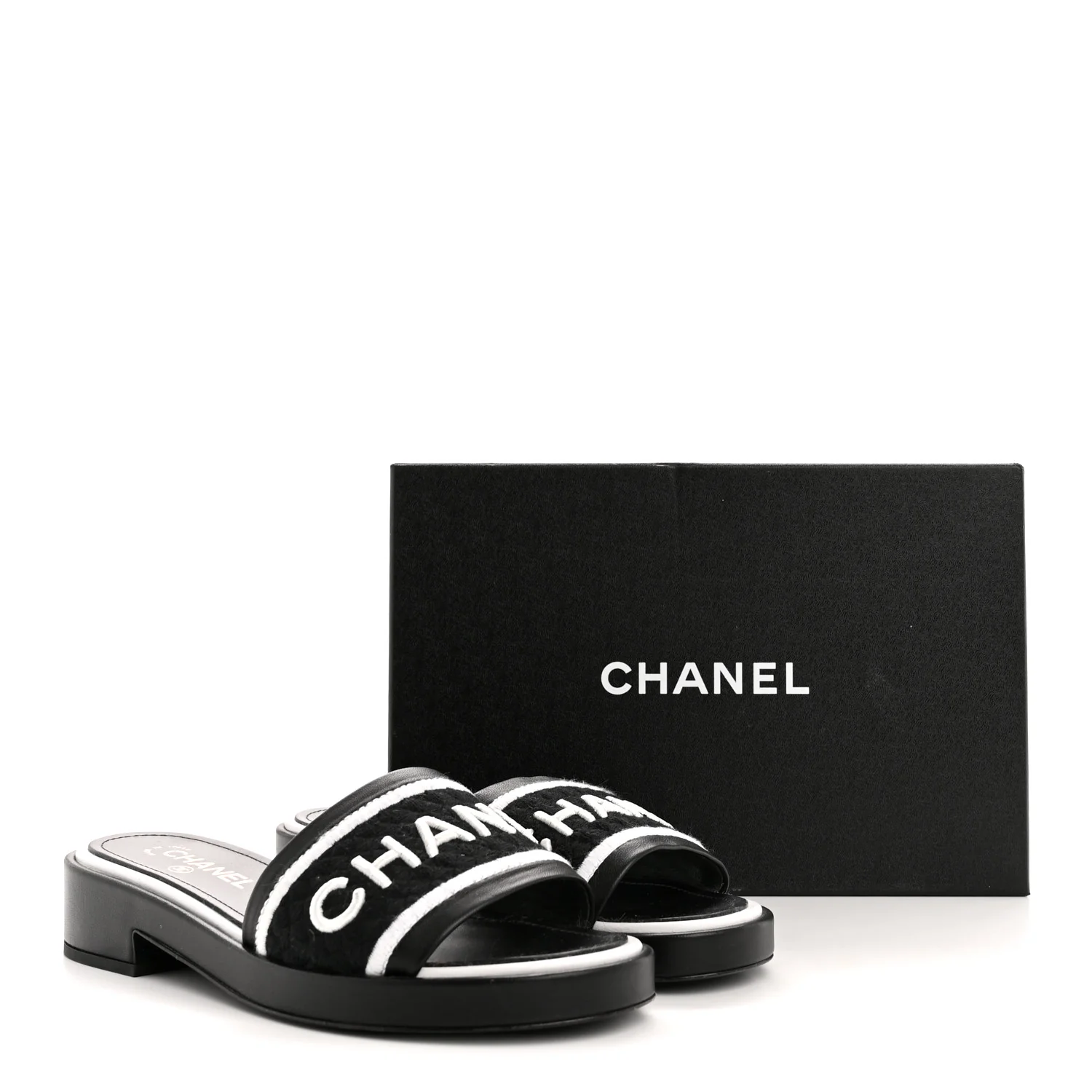 Lambskin Embroidered CC Mule Sandal 40 Black White - Top Club