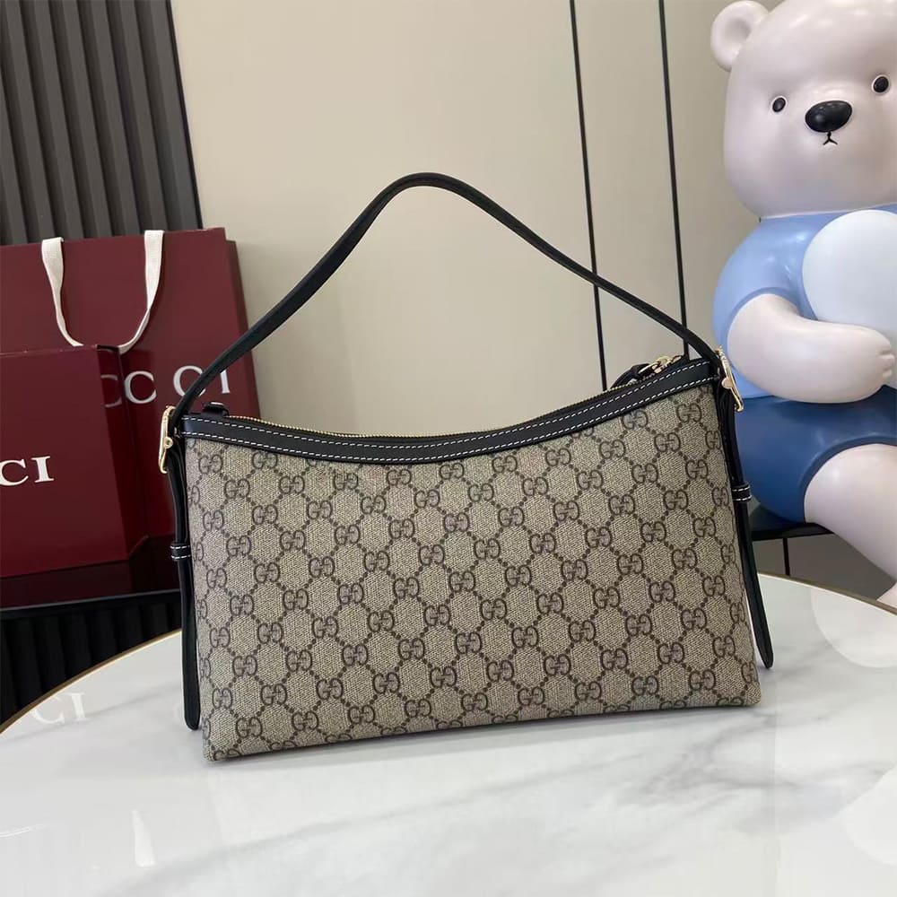 GG Emblem medium shoulder bag - Top Club