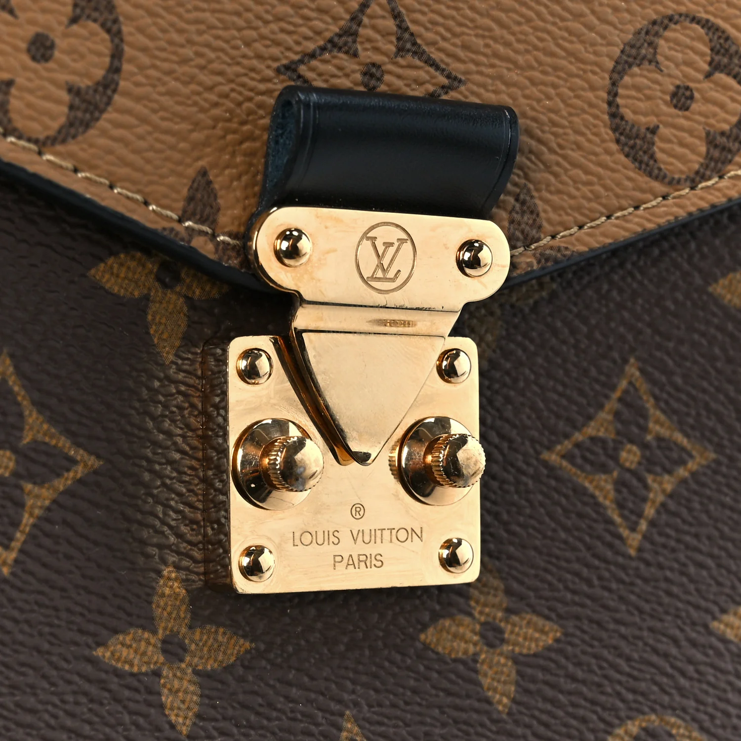 Reverse Monogram Pochette Metis - Top Club