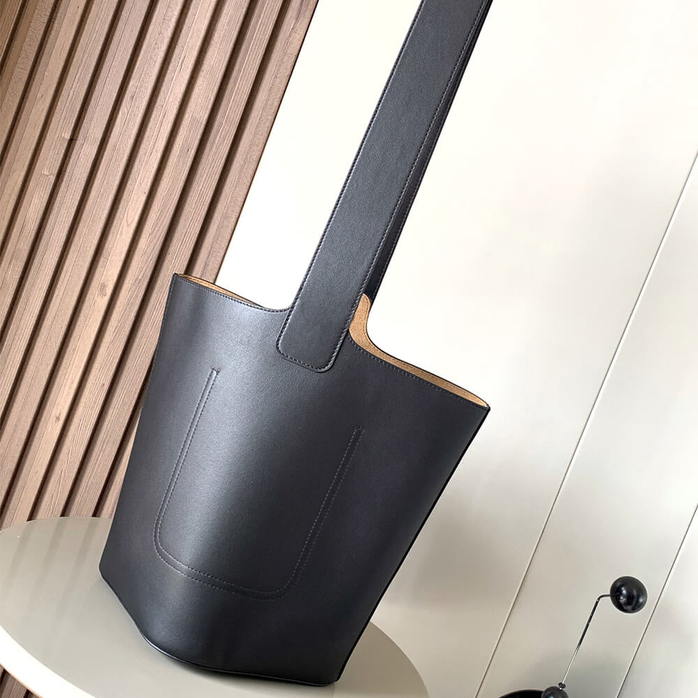 LOEWE Medium Pebble bucket in smooth calfskin(high-end grade) - Top Club