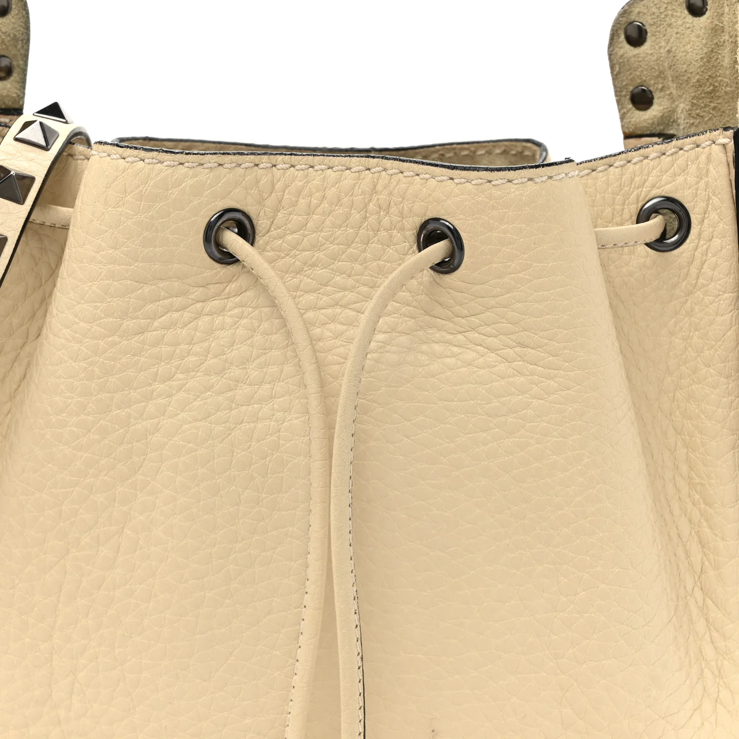 Grained Calfskin Rockstud Bucket Bag Ivory - Top Club