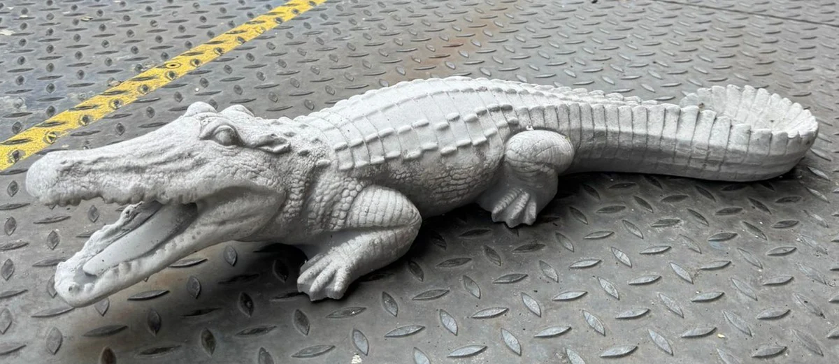 Garden decoration sculpture crocodile gray 68 cm - garden figure