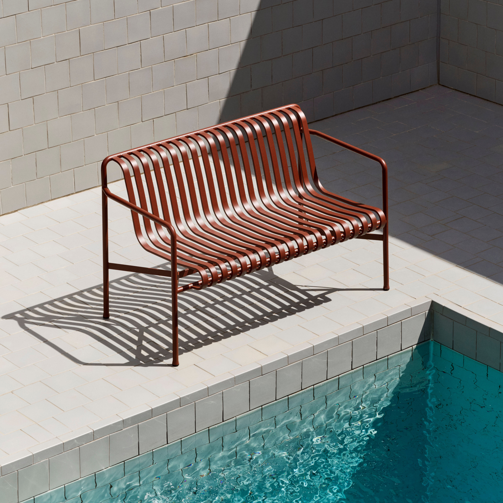 Tuinbank Palissade Dining met armleuning iron red