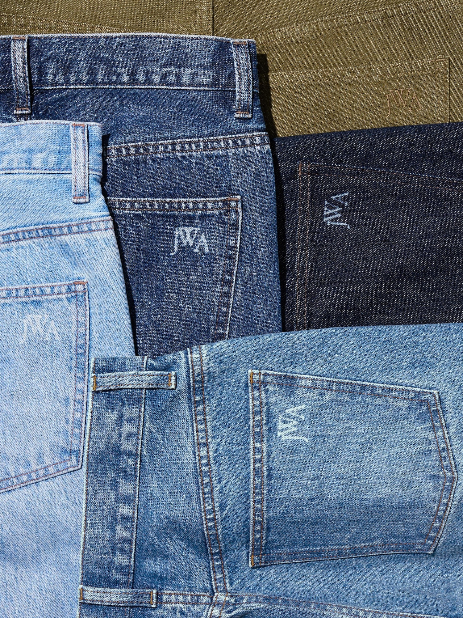 Straight Jeans