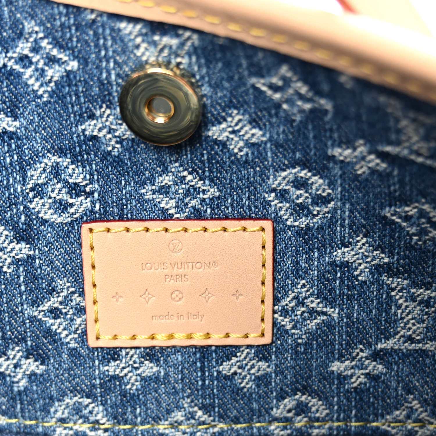 Monogram Denim CarryAll MM Blue - Top Club