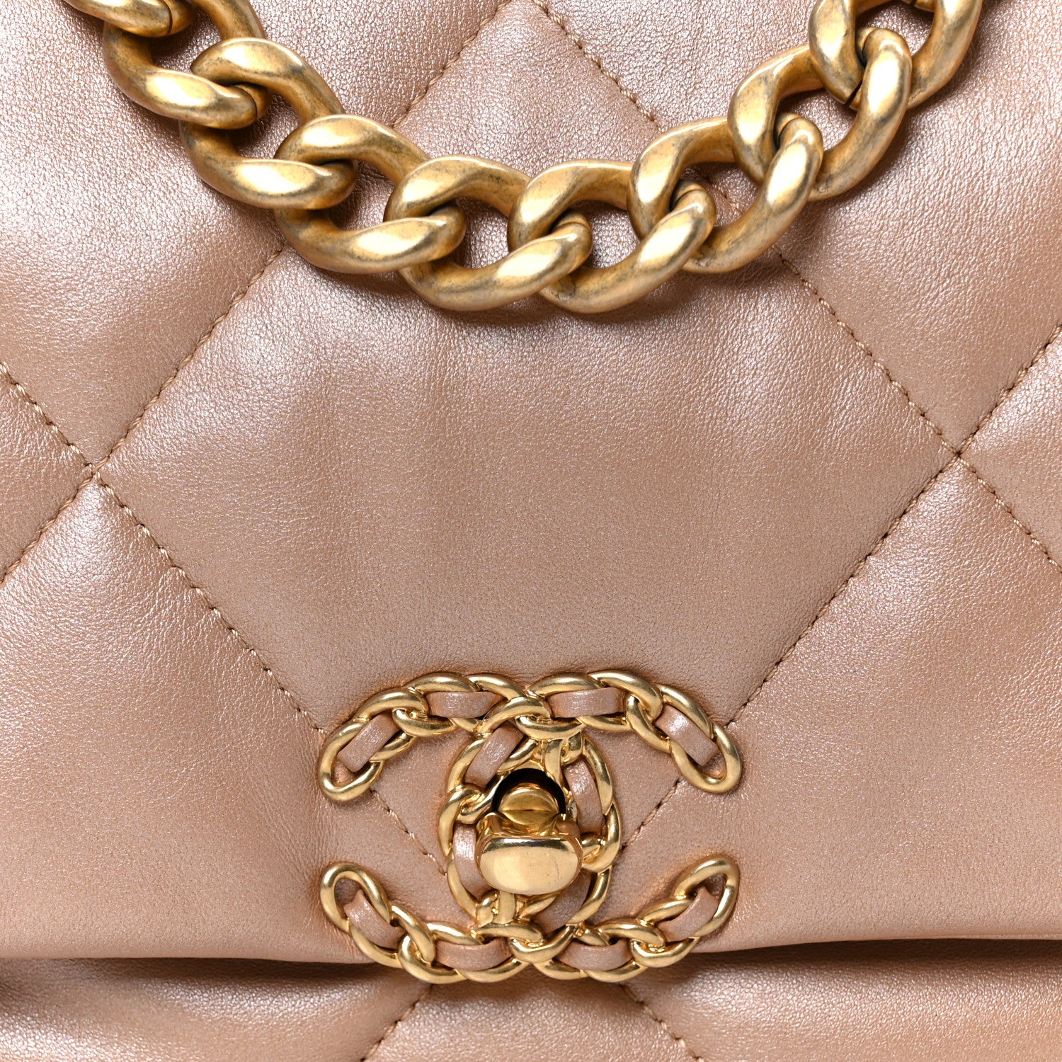 Shiny Lambskin Quilted Medium Chanel 19 Flap Beige - Top Club