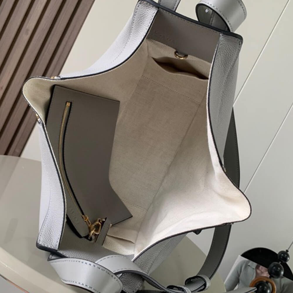 LOEWE Small Hammock bag in soft grained calfskin - Top Club