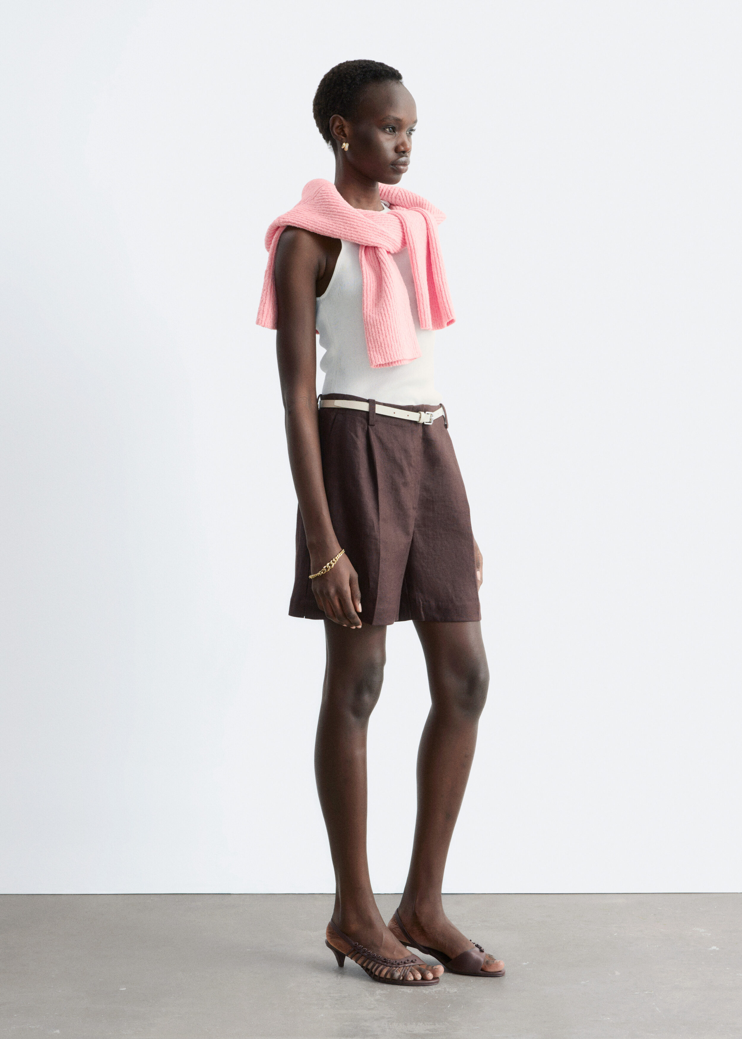 & Other Stories PLEATED LINEN SHORTS