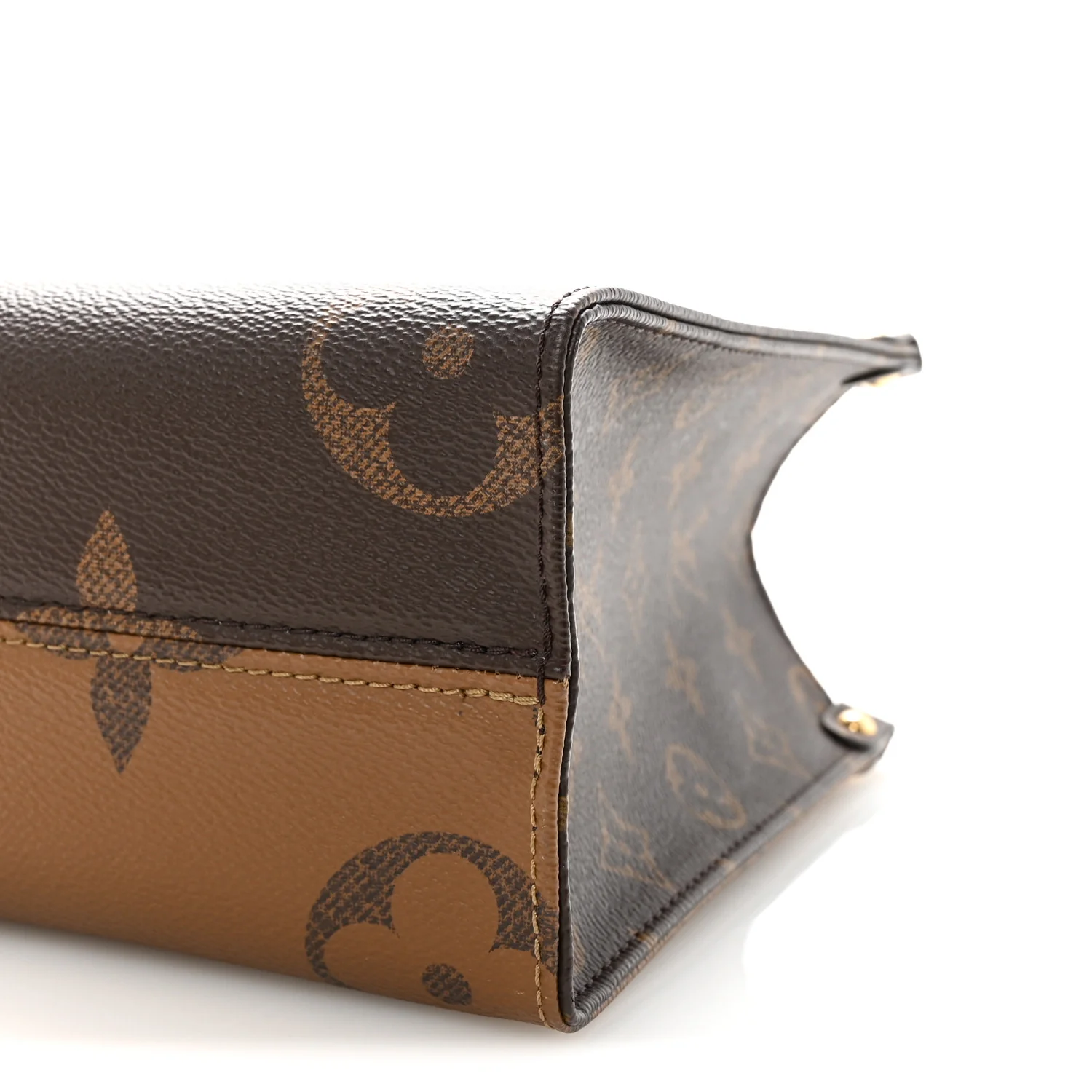 Reverse Monogram Giant Onthego PM - Top Club