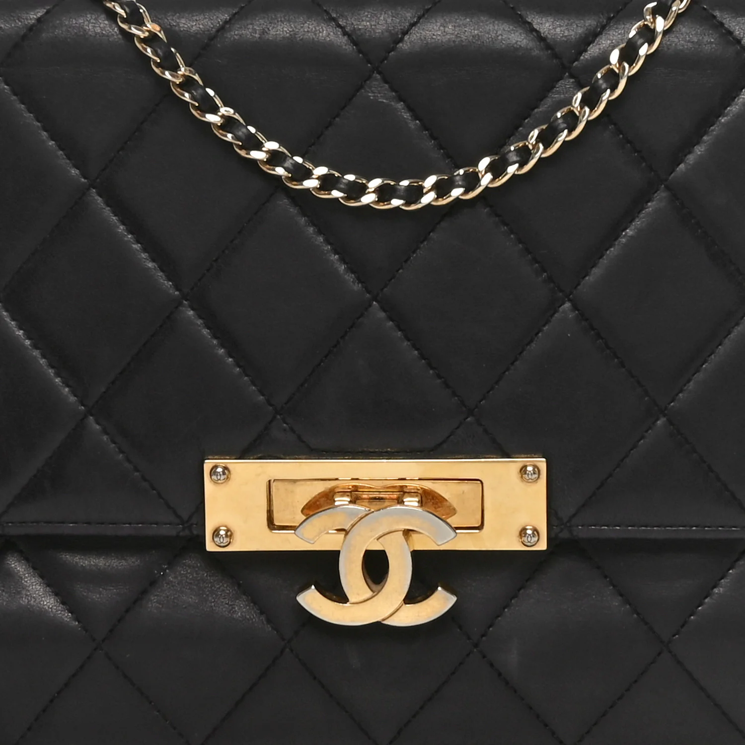 Lambskin Quilted Medium Golden Class Flap Black - Top Club