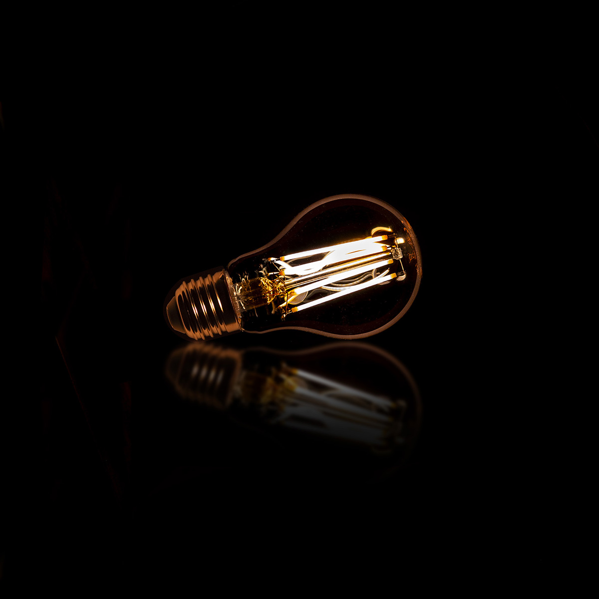Lamp I- LED filament peer
