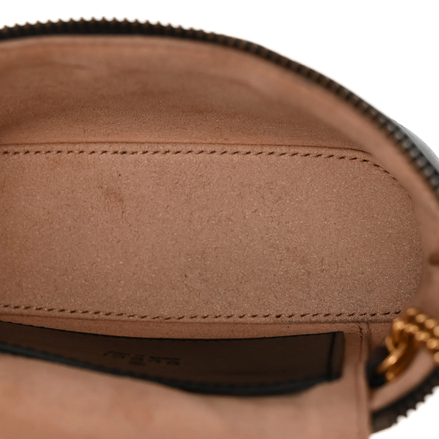 Calfskin Matelasse Chevron Mini GG Marmont Top Handle Bag Black - Top Club