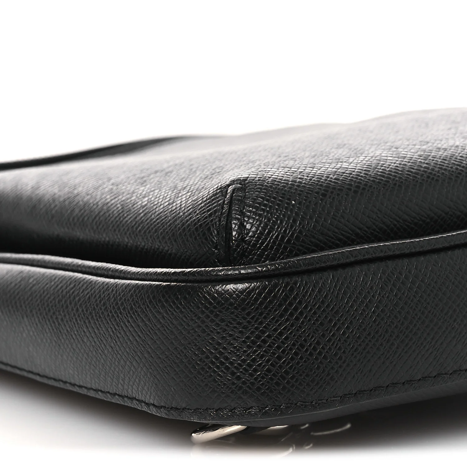 Taiga Avenue Sling Bag NM Black - Top Club
