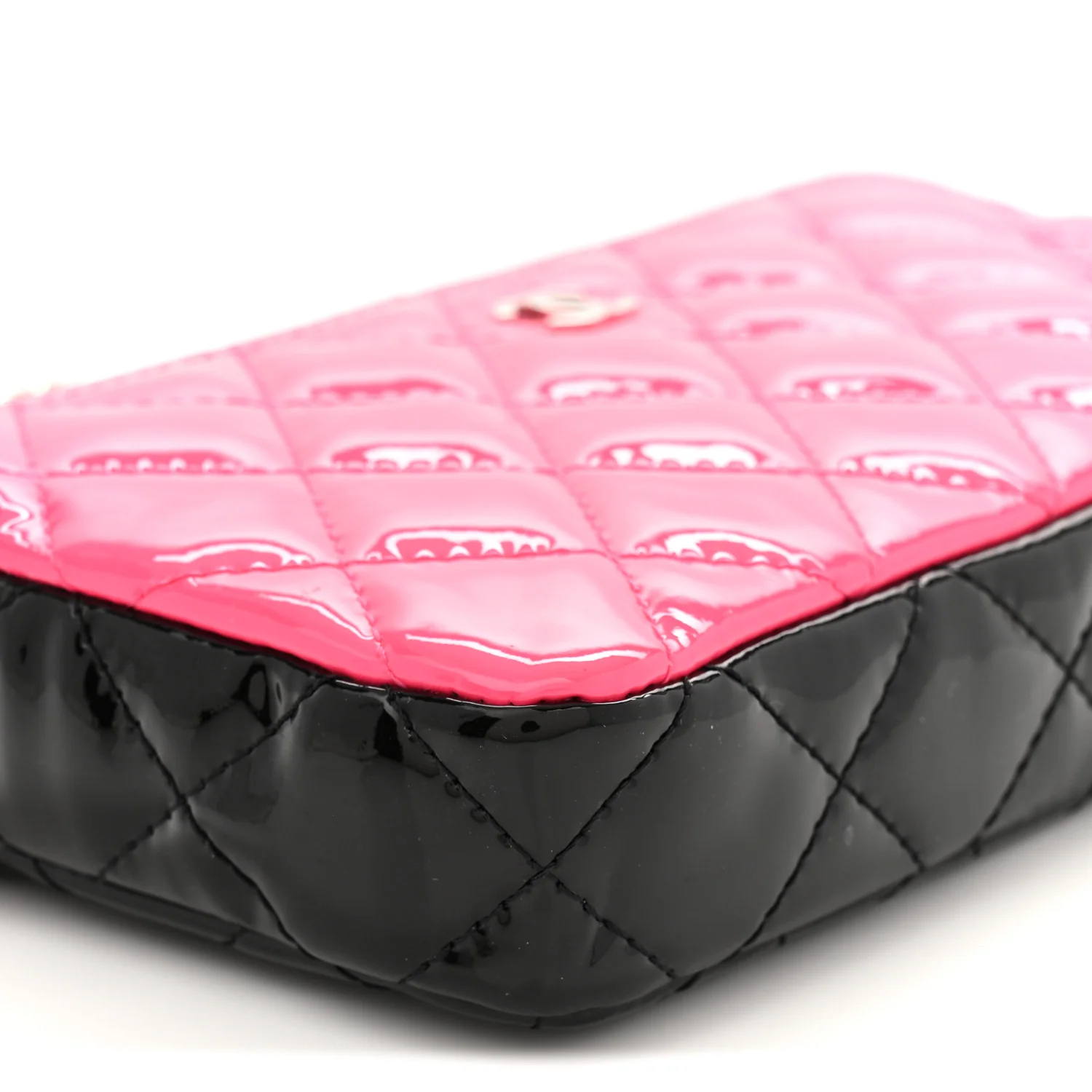 Patent Quilted Small Clutch With Chain Pink Black - Top Club