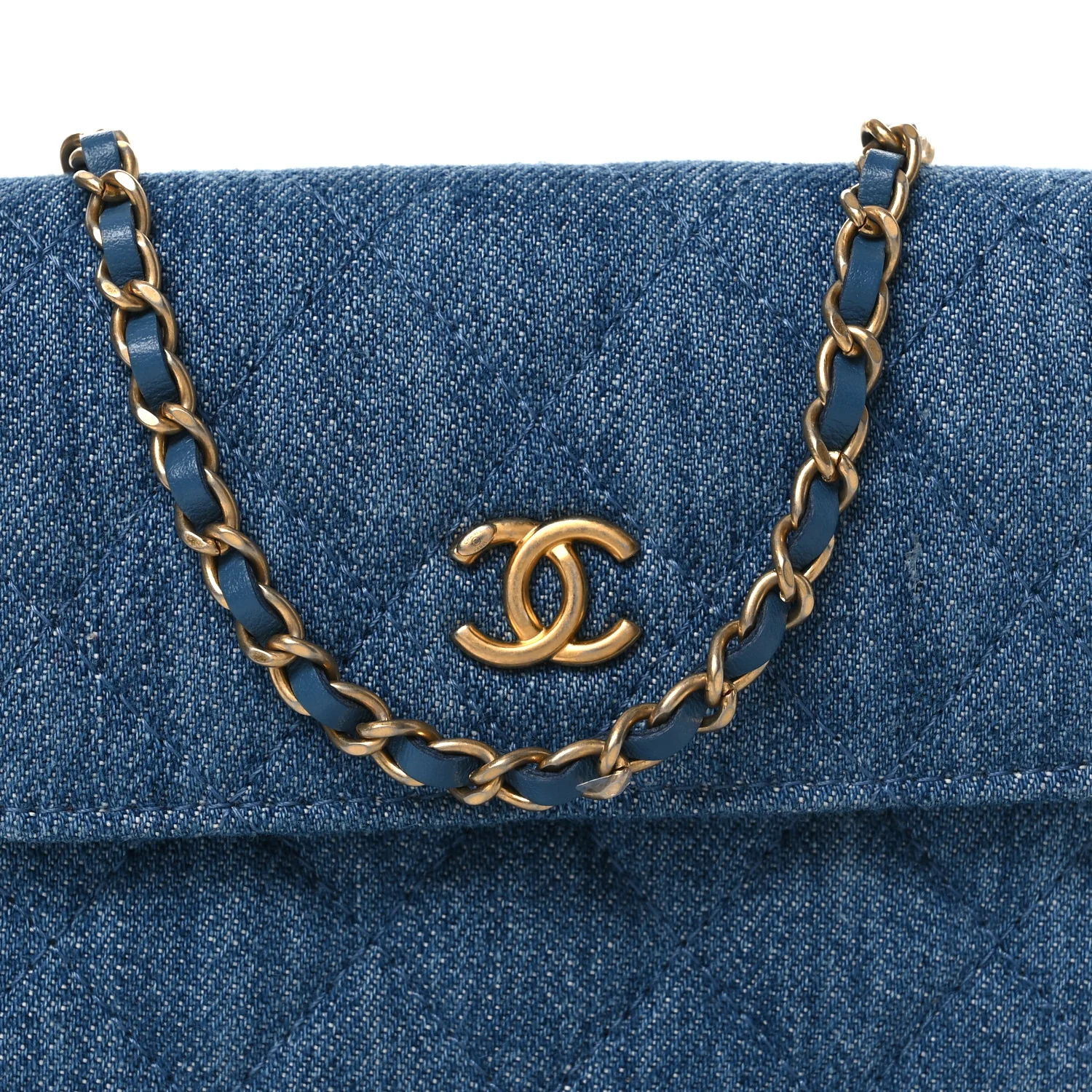 Denim Quilted CC Pearl Crush Clutch With Chain Blue - Top Club
