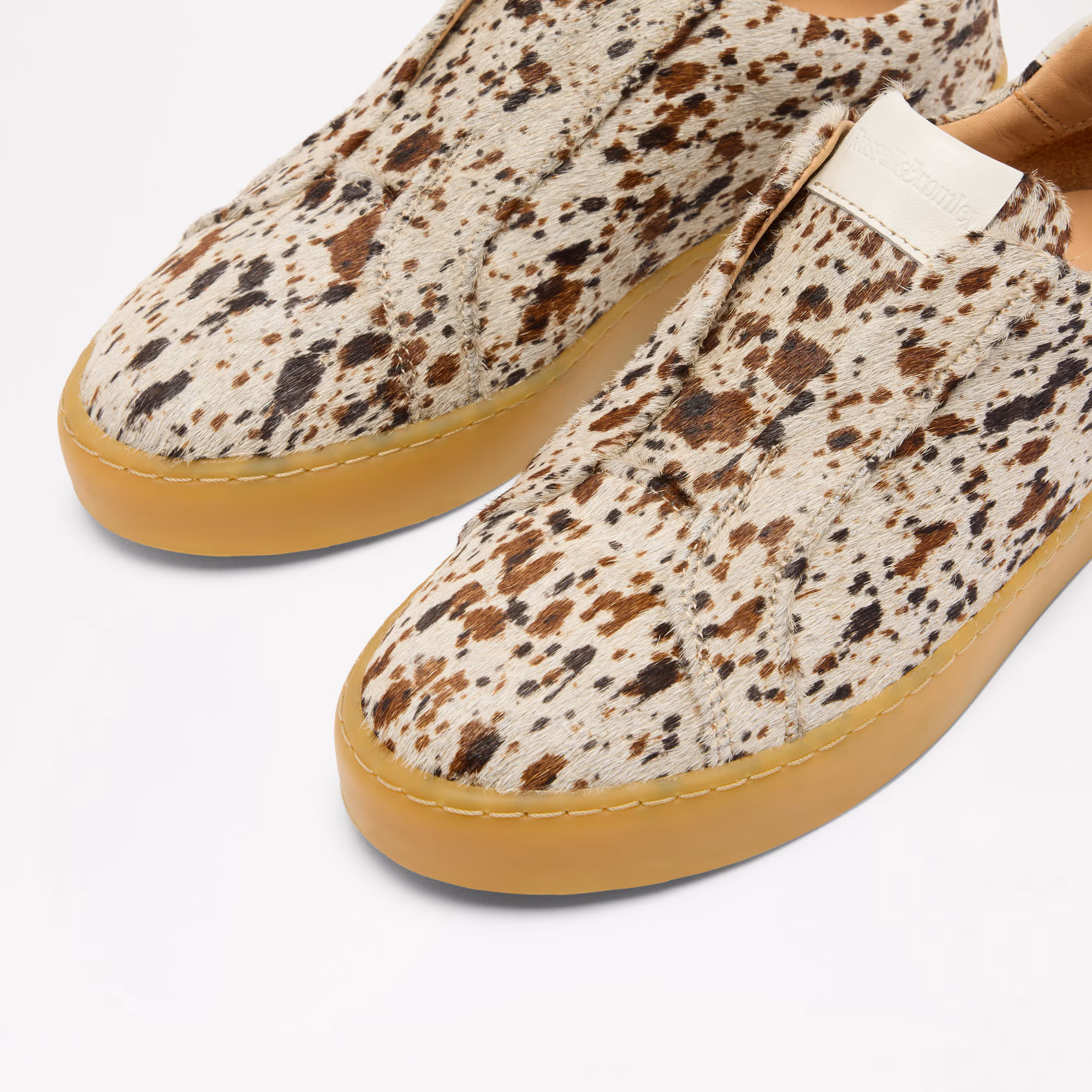 PearLaceless Slim Sole Sneaker