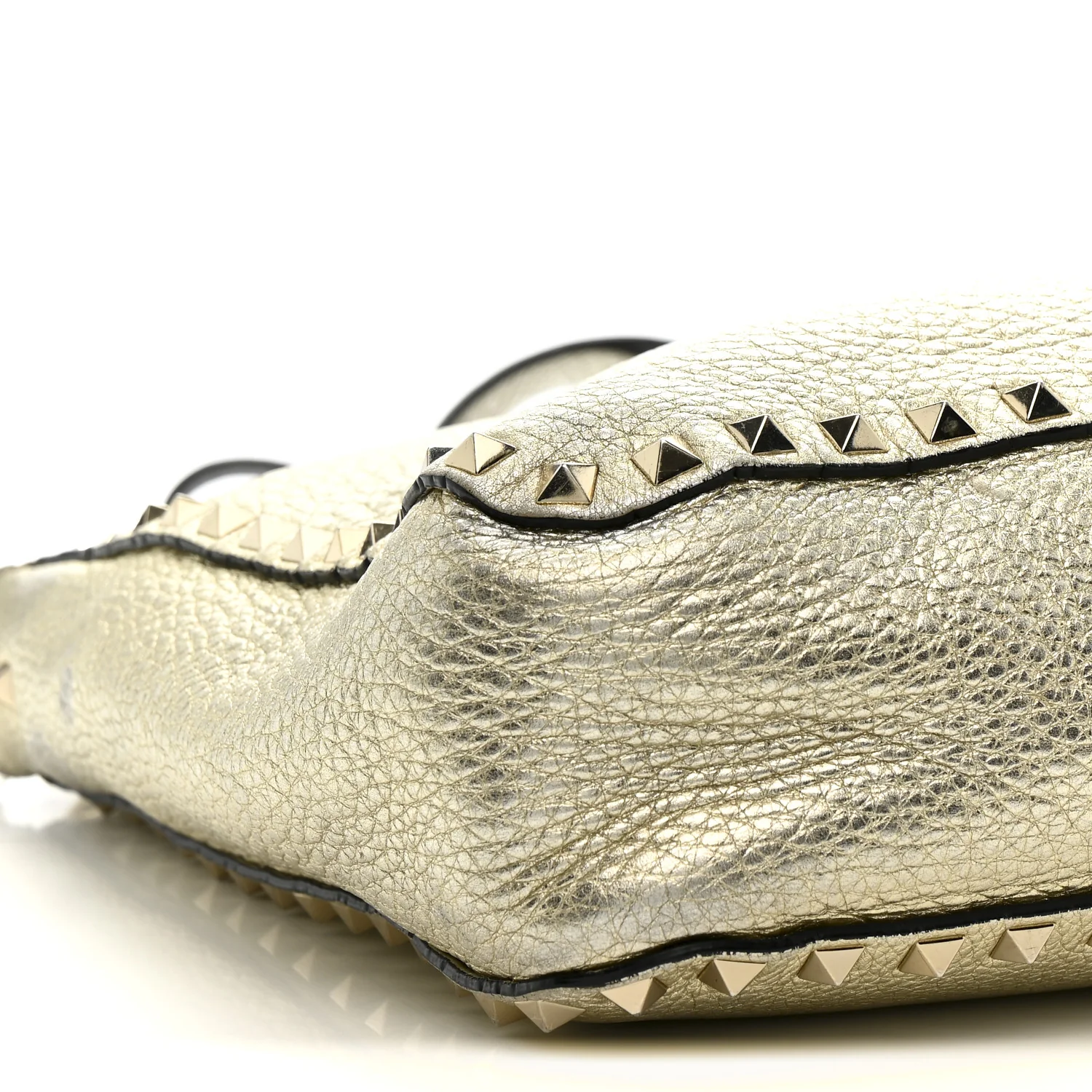 Metallic Pebbled Calfskin Small Rockstud Flip-Lock Messenger Bag Platino - Top Club